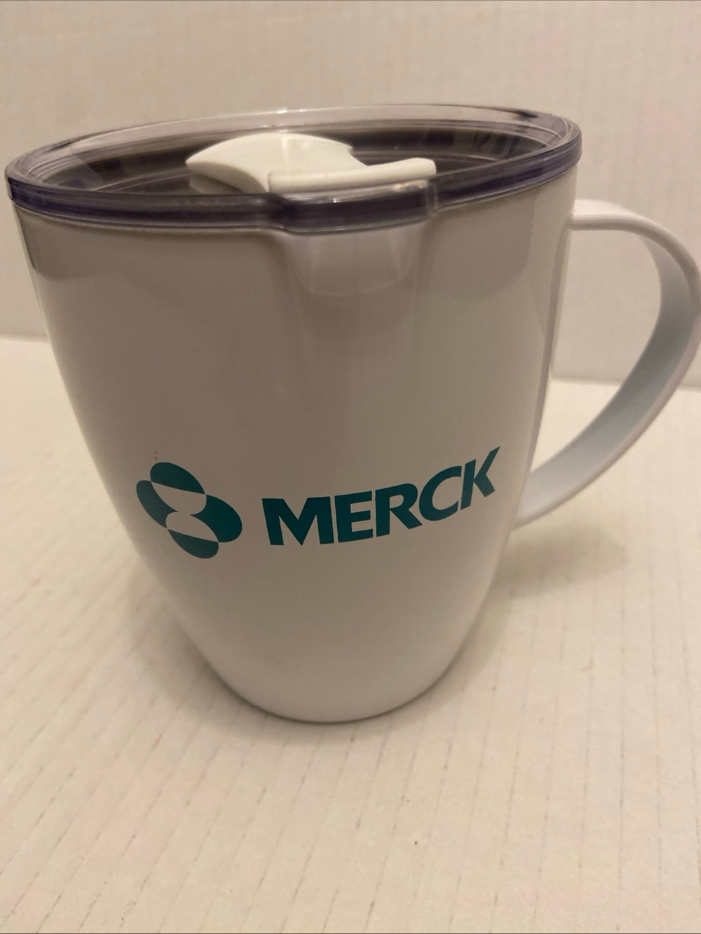 Merck Pharmaceutical Branded White Hot Cold Drinking C Handle Mug 12 oz/355 ml.